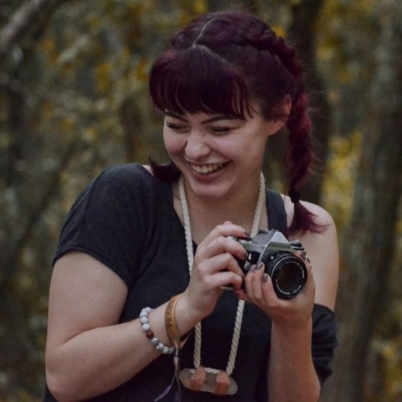 Meet your Posher, Mande - Picture 1 of 1